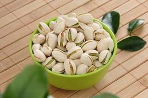 哪些食物中含叶黄素比较丰富 6f37cda12e081562a16b8b2e4e17fdb5.jpg