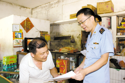 群众换营业执照不再来回奔波-中国江门网·江