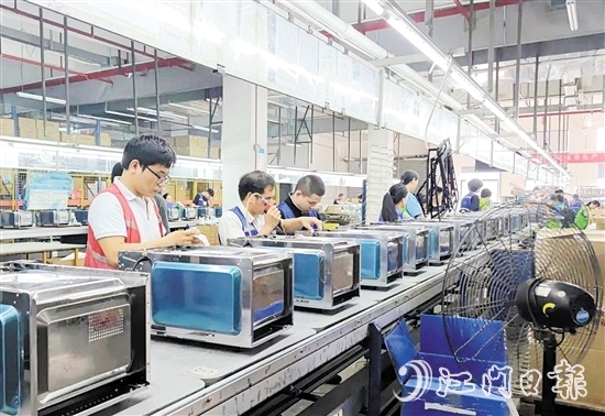 江门晶石智慧家电科技有限公司今年上半年产值再创新高，达到8000万元，充分展示了鹤山企业的硬核实力。