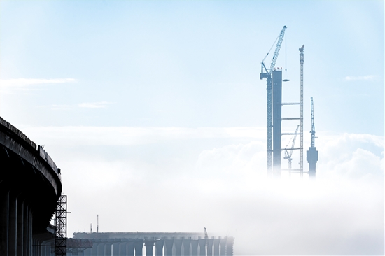 “腾云驾雾”的主塔。