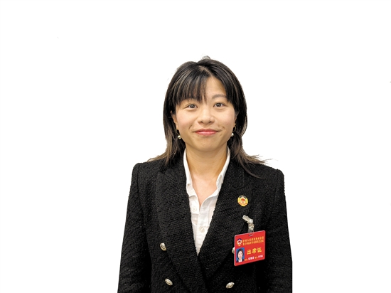 开平市政协委员、澳门开平青年会副会长伍雅芬