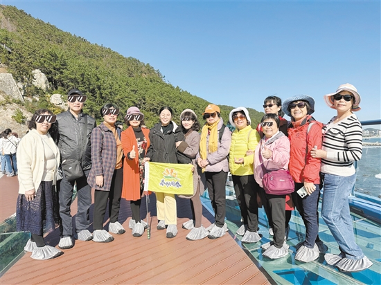 江门春秋国旅致力于为游客提供“5A级出游服务”。