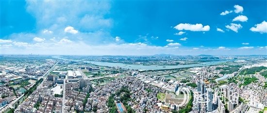 荷塘镇地处珠三角腹地,四面环水、交通便利。罗霈 荷塘镇地处珠三角腹地,四面环水、交通便利。罗霈