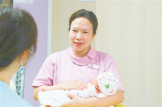 姓名:杨倩华 姓名:杨倩华