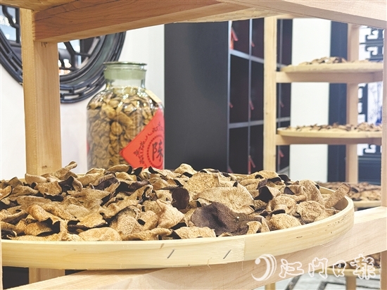 新会陈皮是药食同源的佳品。