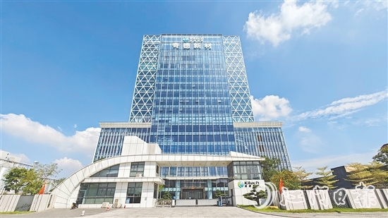 2024年，位于江海区（高新区）的奇德新材集团总部正式落成投产。