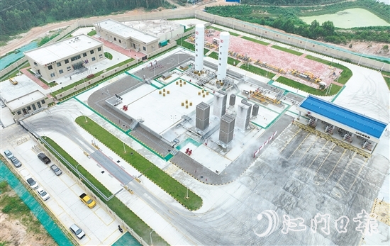 台山首个天然气综合站正式投入运行,台山用气正式迈入“管道联通、双源保障”的新阶段。 台山首个天然气综合站正式投入运行,台山用气正式迈入“管道联通、双源保障”的新阶段。