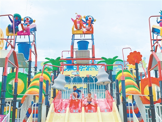 夏日避暑游火热。