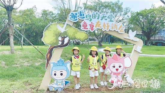 小鸟天堂国家湿地公园的互动式打卡标识成为景区热门“打卡点”。