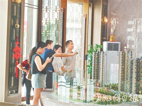 “乐购恩平”促消费系列活动推动房地产市场持续健康发展效应明显。 “乐购恩平”促消费系列活动推动房地产市场持续健康发展效应明显。