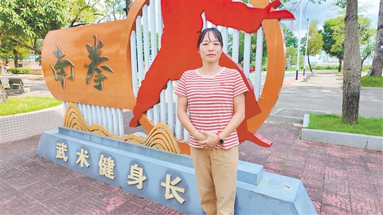 恩平市江南学校体育教师肖谷生