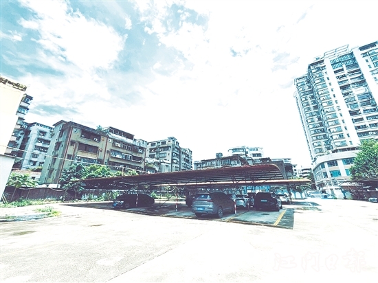 会城街道文体服务中心侧地块现状。