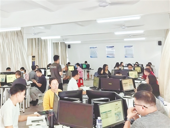 培训采用“理论讲解+实战操作”相结合的方式。 培训采用“理论讲解+实战操作”相结合的方式。