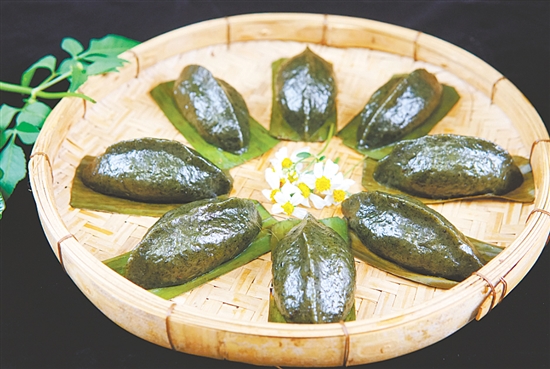 客家特色美食艾糍绿色生态、天然健康。 客家特色美食艾糍绿色生态、天然健康。