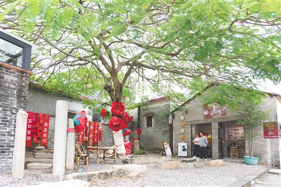 霄南村的“一屋一品”文旅业态。