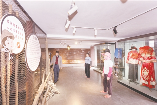 疍家文化展示馆较完整地保存和展示疍家人“饭稻羹鱼”的生产生活方式。