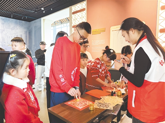 台山市博物馆举办游园活动，备受市民游客青睐。