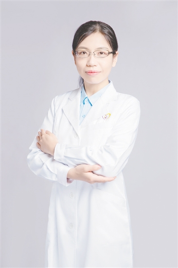 康复医学中心主治医师区瑾华