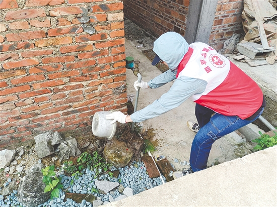 3月7日当天，恩平市共有5495人参与爱国卫生统一行动，清理垃圾53.1吨，清除卫生黑点914处，清理各类积水3005个。