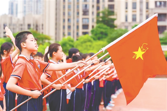 五育并举，健康第一，校园活动丰富多彩。