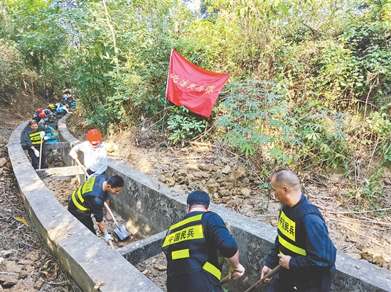 全区水利系统凝心聚力打好护航春耕主动仗，组织开展清淤摸排工作。