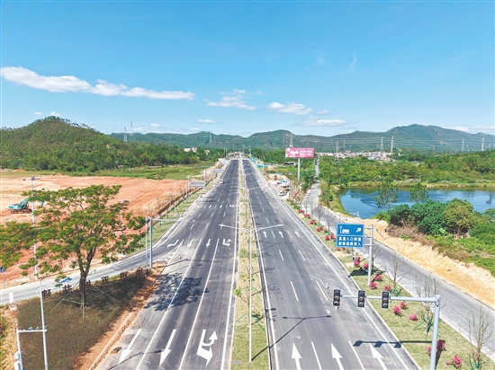 按照城市整体发展规划，未来恩平大道将持续优化道路沿线绿化景观、市政设施、慢行系统和公共服务配套，全力打造一条集交通通行、生态休闲、品质居住、商业集聚、文体康养于一体的城市综合发展主轴。