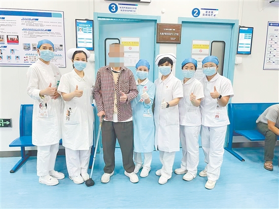 失禁护理名医工作室为患者提供全流程管理。 失禁护理名医工作室为患者提供全流程管理。