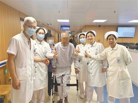 患者术后康复良好。