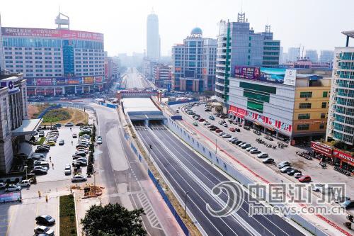 下沉式立交今日通车 BR 两侧辅道将于春节后动