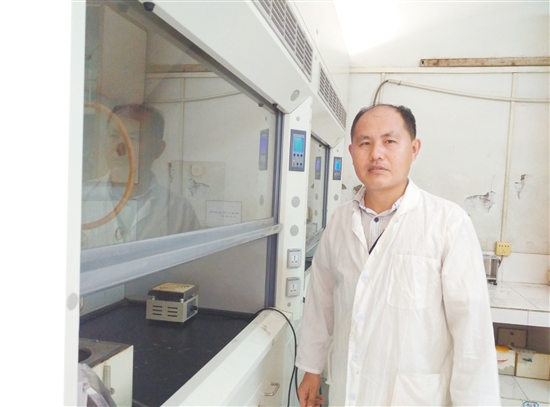 刘阿朋一周内有6天时间都在工作中度过。