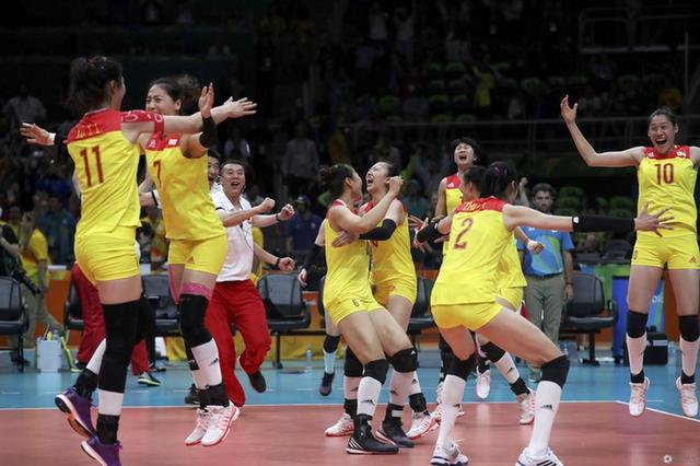 中国女排3-1逆转塞尔维亚 3夺奥运金牌-中国江