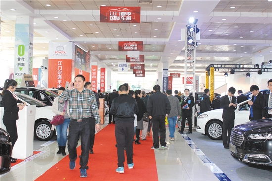去年的春季车展人气旺。