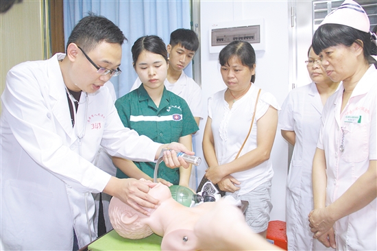 组织开展专题培训 提升卫生院急救水平 中国财经界 www.qbjrxs.com