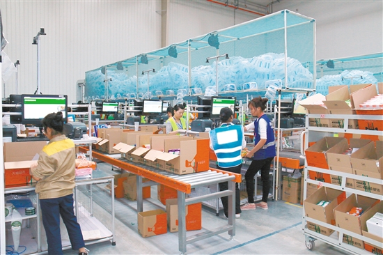 鹤山与深圳产业 联姻 ,打造粤港澳大湾区物流中