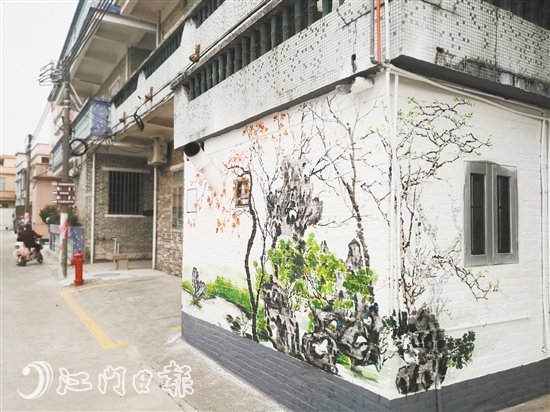 陈山村牌坊进来沿途的民居都具有“艺术细胞”，墙绘十分抢眼。