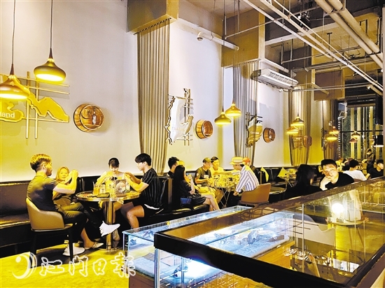 融入文化元素的夜间消费更受市民青睐。