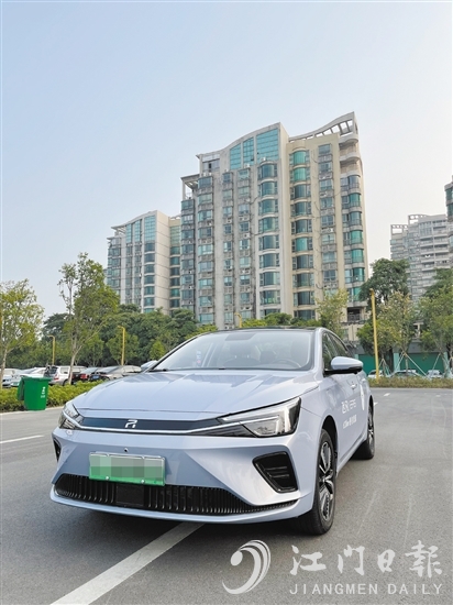 ER6的外观科技运动。