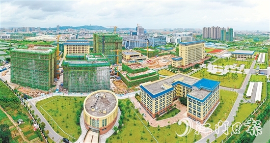 广东江门幼儿师范高等专科学校二期项目建设已进入冲刺阶段，预计8月底实现竣工验收。