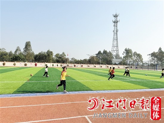 大泽吕金铨学校运动场全面升级。