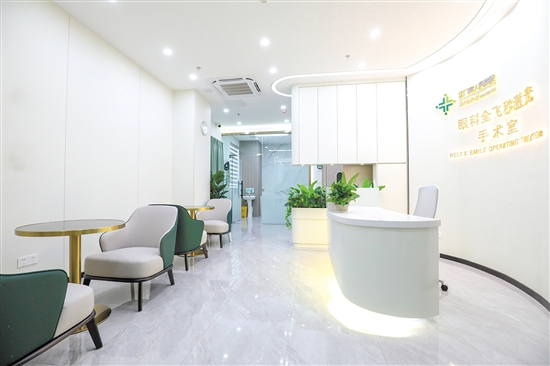 江门市人民医院眼科着力打造眼科诊疗中心，服务近视患者。
