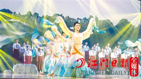 恩平市华侨中学表演节目《石韵匠心·梦启恩州》。