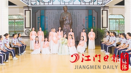 多元课程，鸢飞鱼跃。