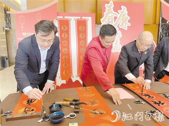 “春廉送祝福”活动现场。