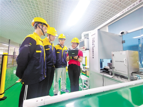 人物简介：江门市技师学院机械专业骨干教师