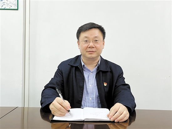 江门市结核病防治所党支部书记、所长许光辉