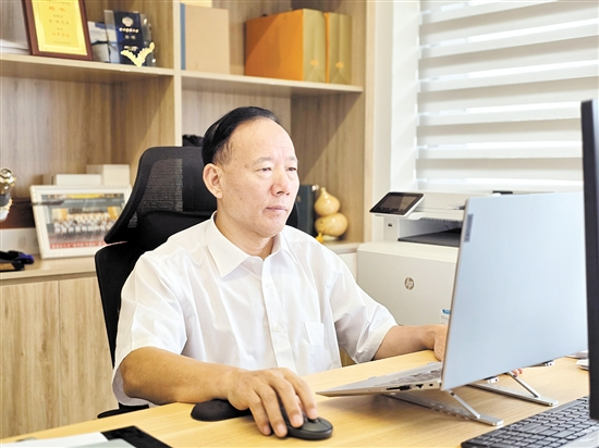 徐明