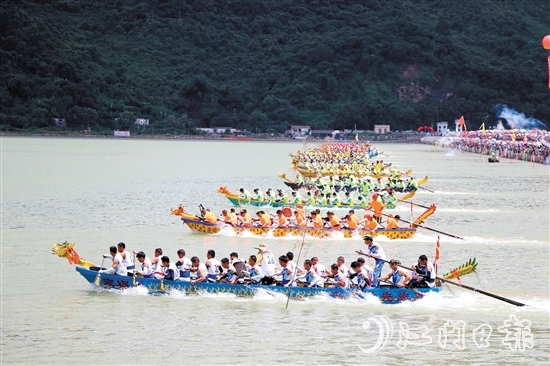 据史料记载，下川岛海上龙舟赛已有115年历史。