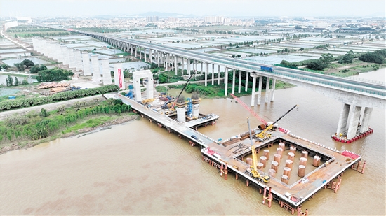 深江铁路建设全面提速，自江门站出发，将可实现1小时内通达深圳。
