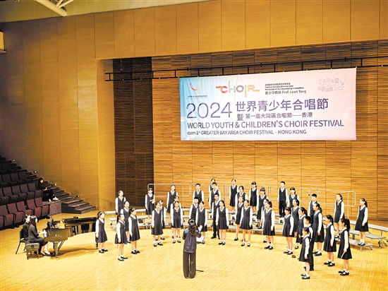 7月17日，江门市青少年宫童声合唱团参加E2童谣组比赛。