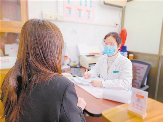 姚慧兰建议，女性出现月经失调应寻求专科医生帮助。